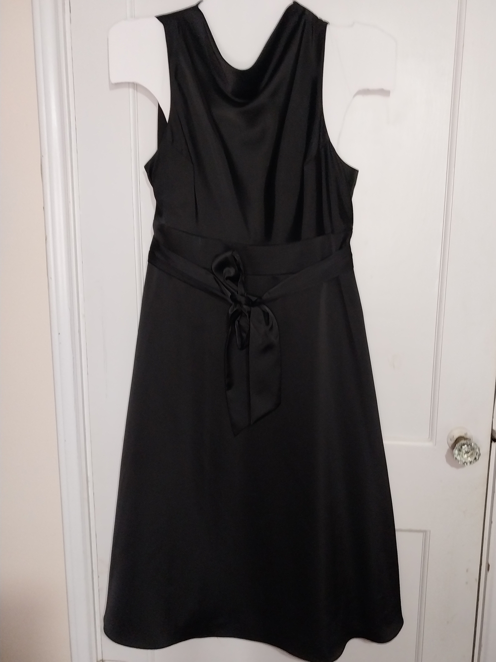 ANTONIO MELANI Black Sleeveless Midi Dress with Waist Tie - Picture 2 of 10